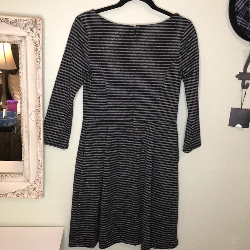 Dress - Picture 9 of 9
